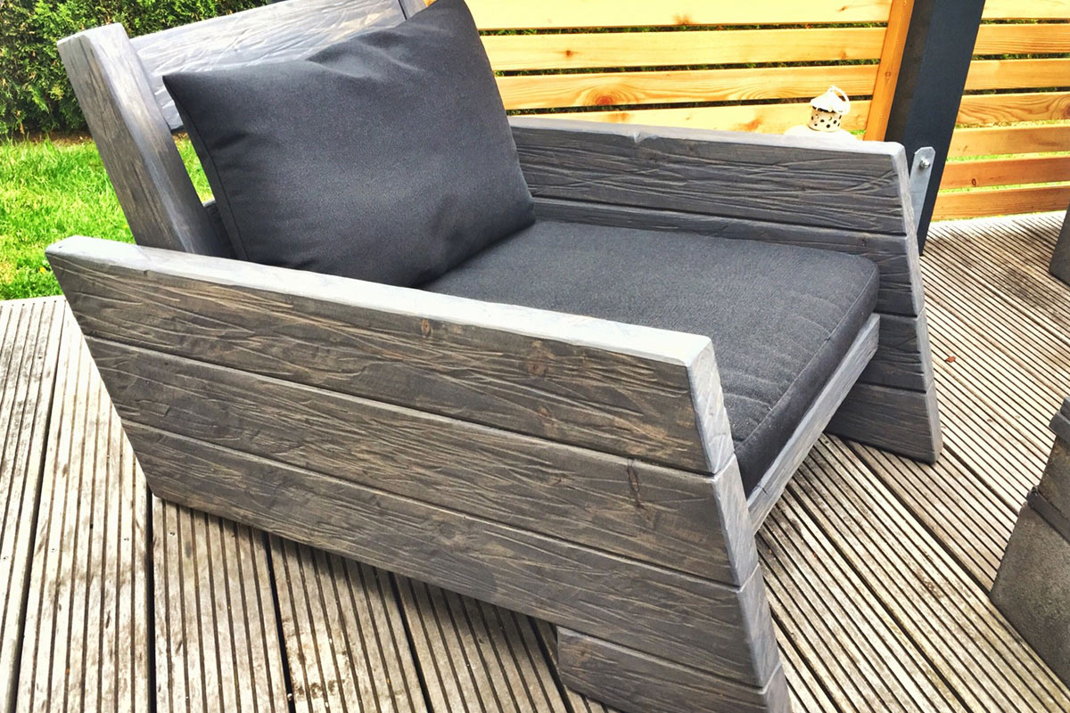 wood-design-referenzen-outdoor-loungemoebel-loungesessel-links-seitlich.jpg